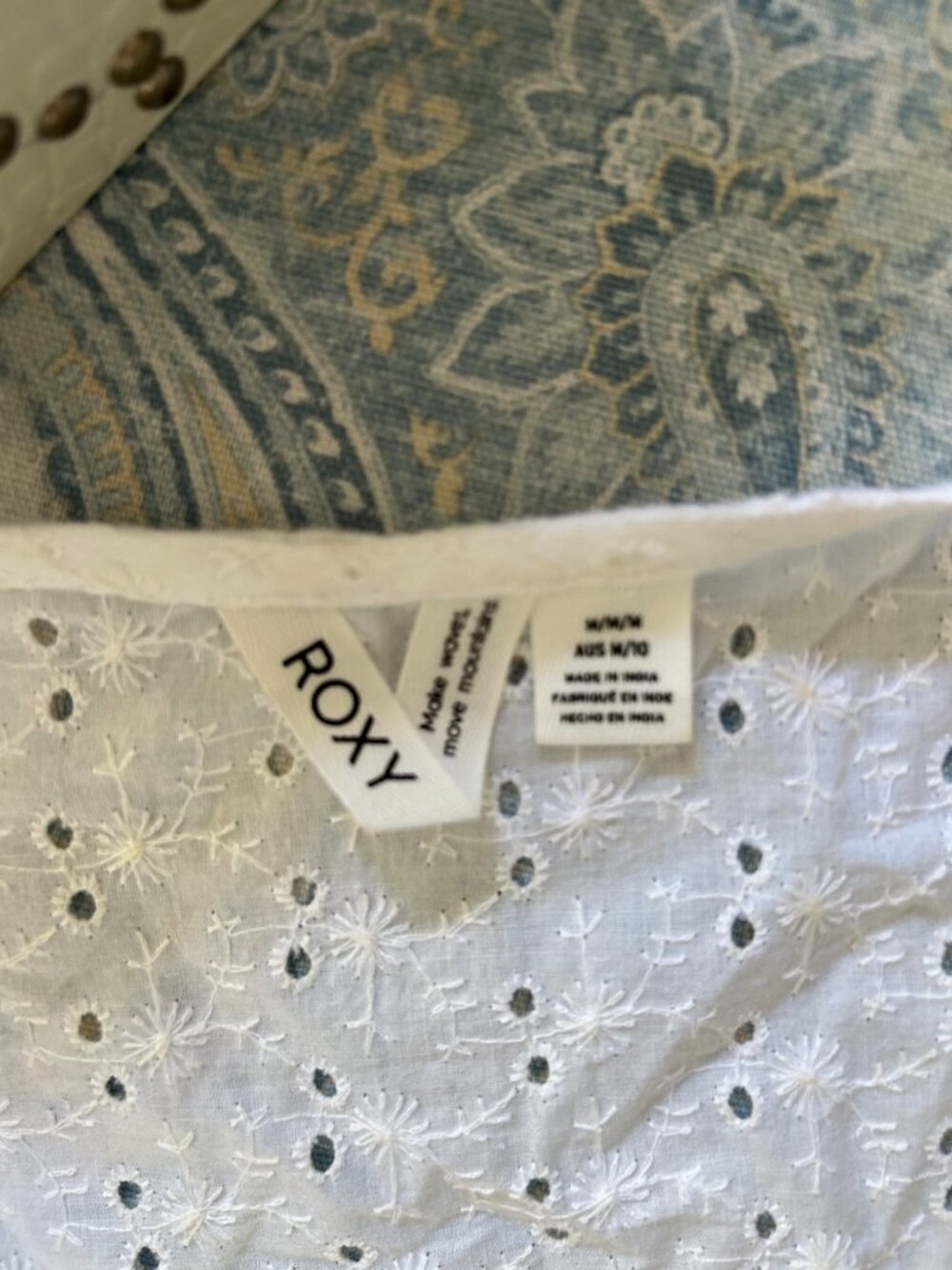 NWOT Roxy Long Escape White Eyelet Front Tie Top - Picture 6 of 6